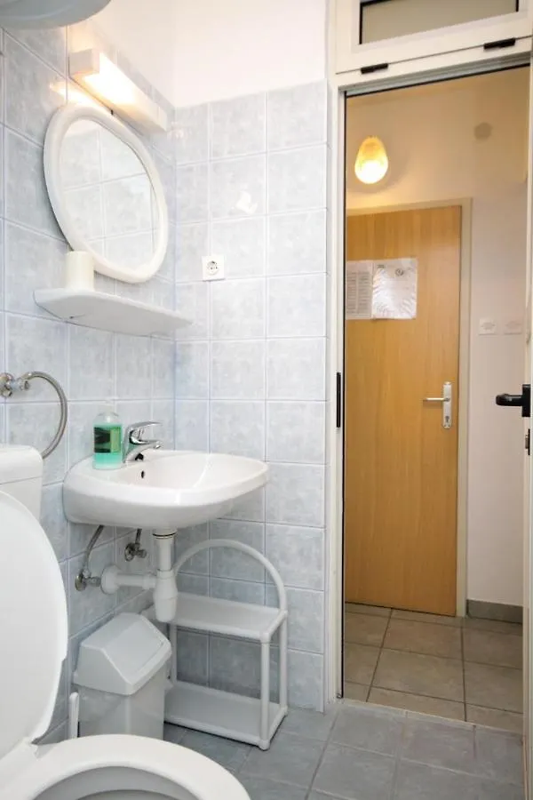 Double Room Mali Losinj 7953A 3*,